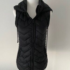 SEED HERITAGE Black Chevron Quilted Hooded Puffer Vest Size AU 6 / US 2